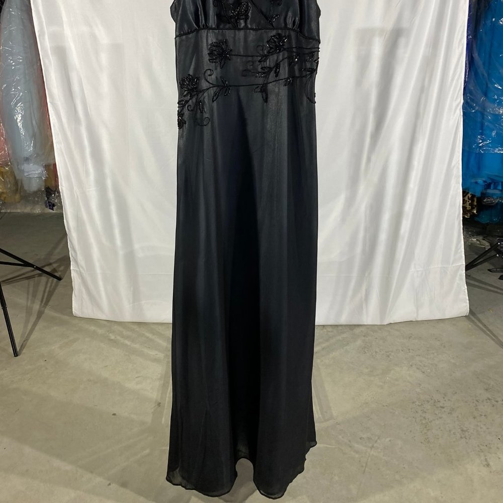 Scala Dress - Picture 2 of 7